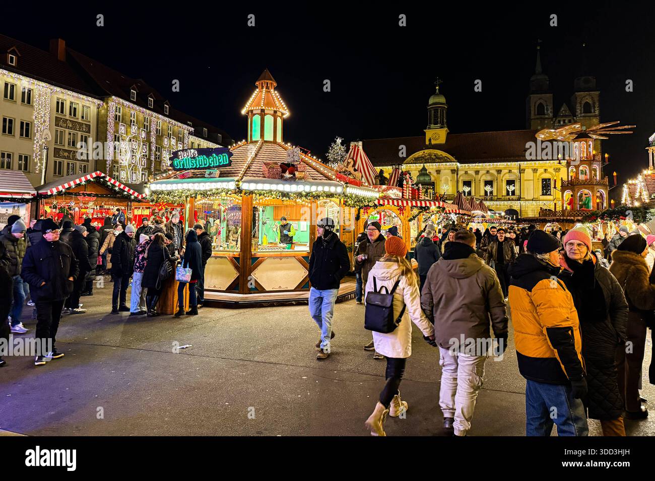 In Magdeburg Sachsen-Anhalt ist der Weihnachtsmarkt am zweiten