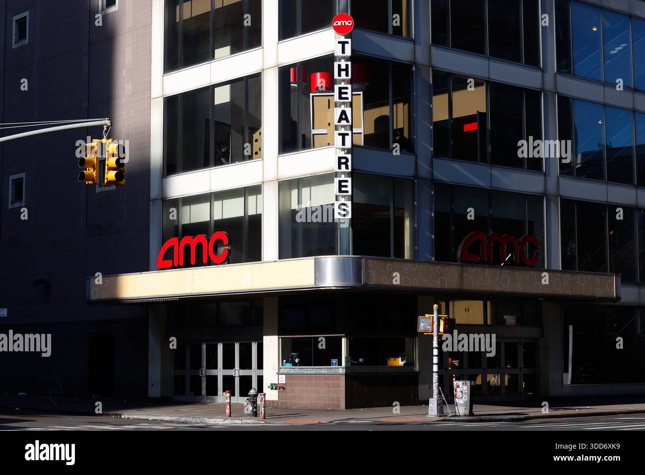 AMC Village 7, 66 3rd Ave, New York, New York, New York, NYC Ladenfront eines Kinos, Theater in Manhattan's East Village. Stockfoto