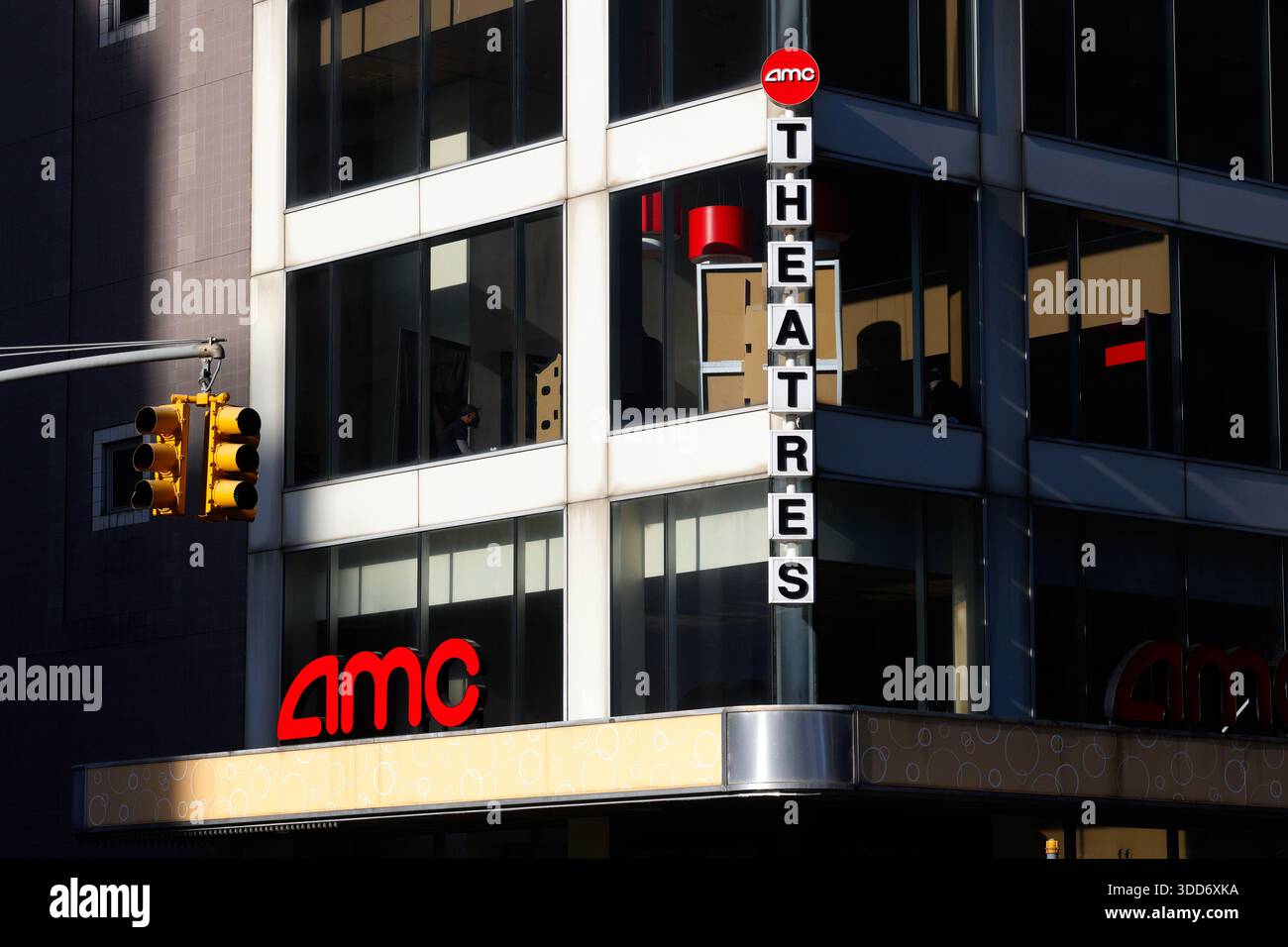 AMC Village 7, 66 3rd Ave, New York, New York, New York, NYC Ladenfront eines Kinos, Theater in Manhattan's East Village. Stockfoto