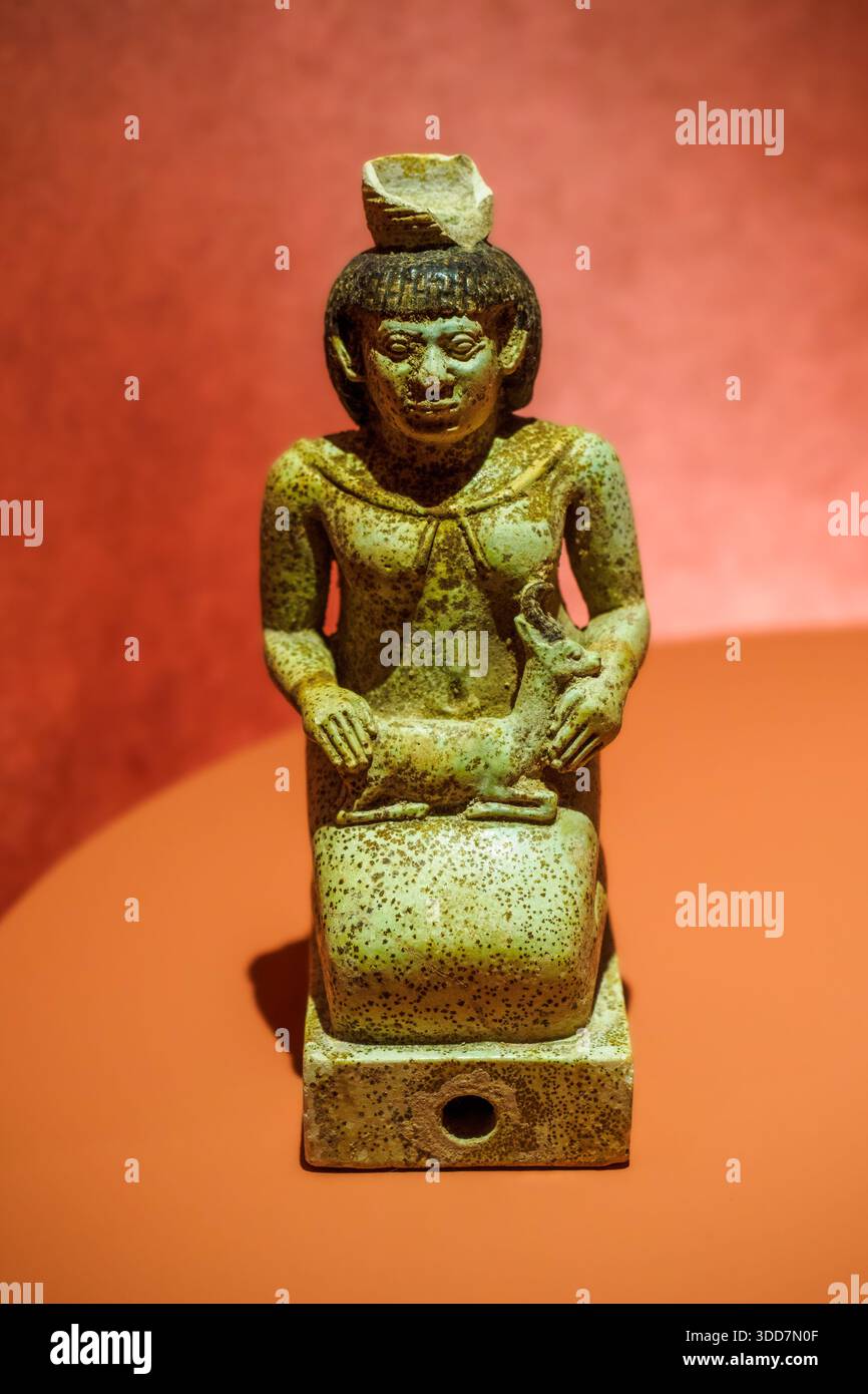 Kalksteinstatue - 25. Dynastie - Stein - Goldene Stadt, Luxor Stockfoto