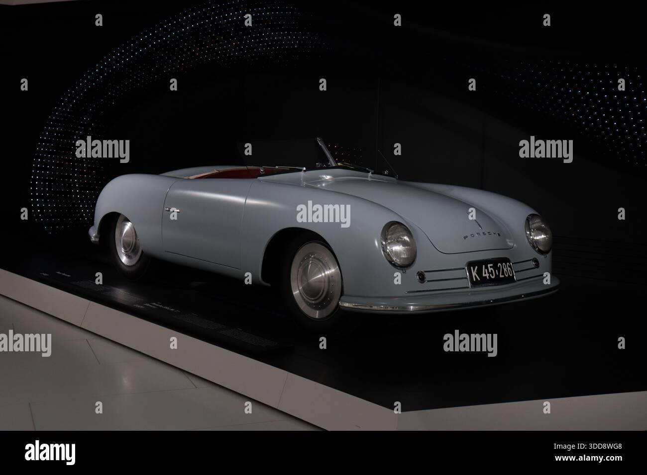 Porsche 356 Showcar Nr. 1 im Porsche Museum, Zuffenhausen, Stuttgart, Deutschland Stockfoto