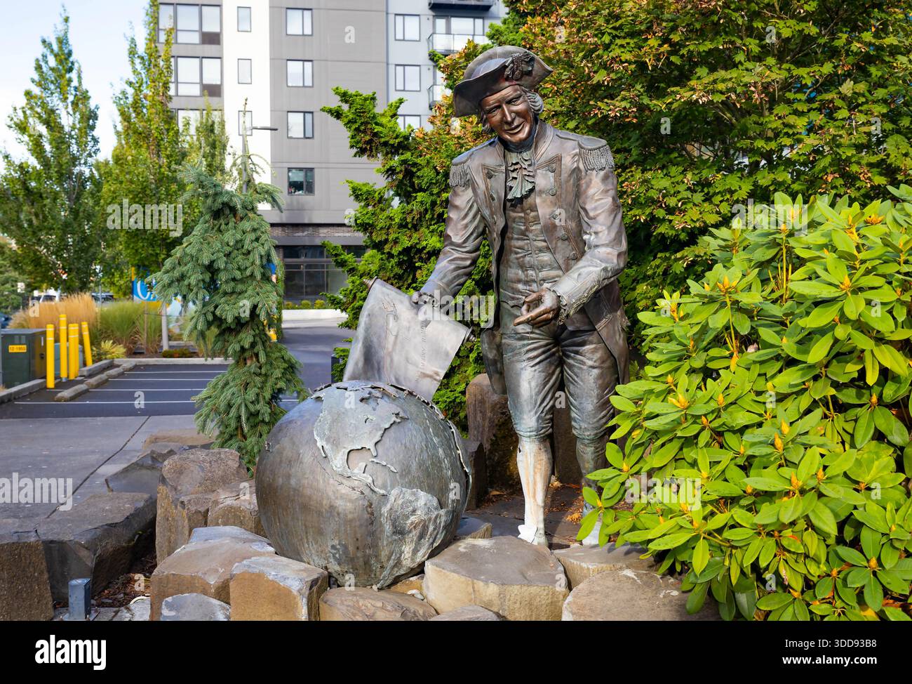 Vancouver, WA, USA – 30. September 2025: Eine Bronzestatue von Captain George Vancouver, dem Entdecker der britischen Royal Navy, befindet sich im Freien in Vancouver C. Stockfoto
