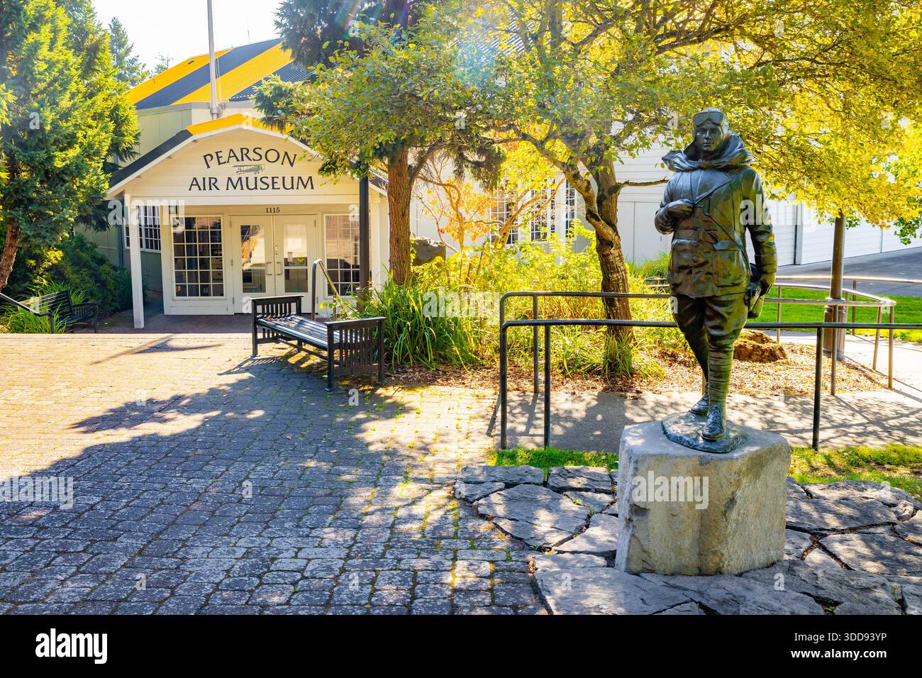 Vancouver, WA, USA - 30. September 2025: Das historische Gebäude des Pearson Air Museum befindet sich in der Fort Vancouver National Historic Site in V Stockfoto