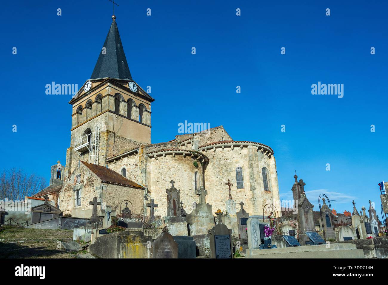 St. Mazeran's Church of Brout-Vernet. Allier-Abteilung. Auvergne Rhone Alpes. Frankreich. Europa Stockfoto
