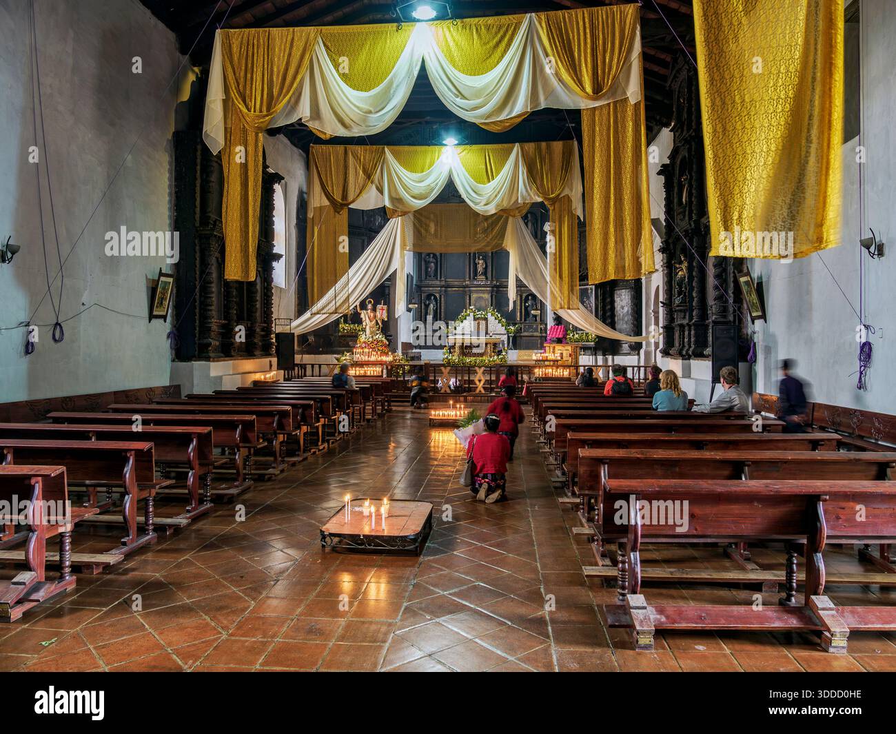 Santo Tomas Kirche, Innenraum, Chichicastenango, El Quiche Abteilung, Guatemala Stockfoto