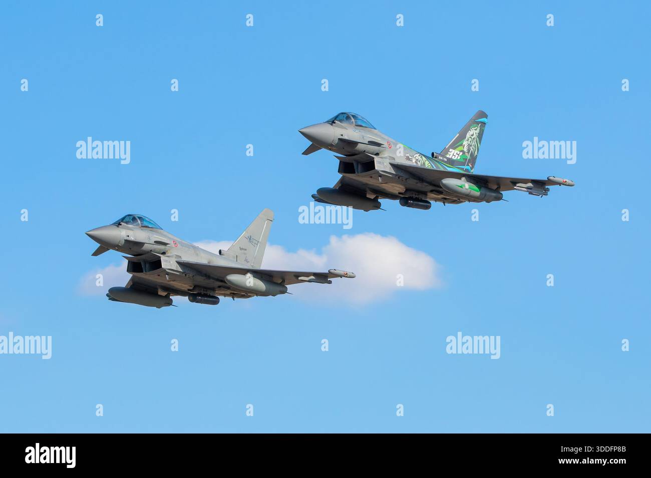 Eurofighter-Taifun der XII-Gruppe der italienischen Luftwaffe bei den NATO-Tiger-Meet-Übungen in Beja. Stockfoto