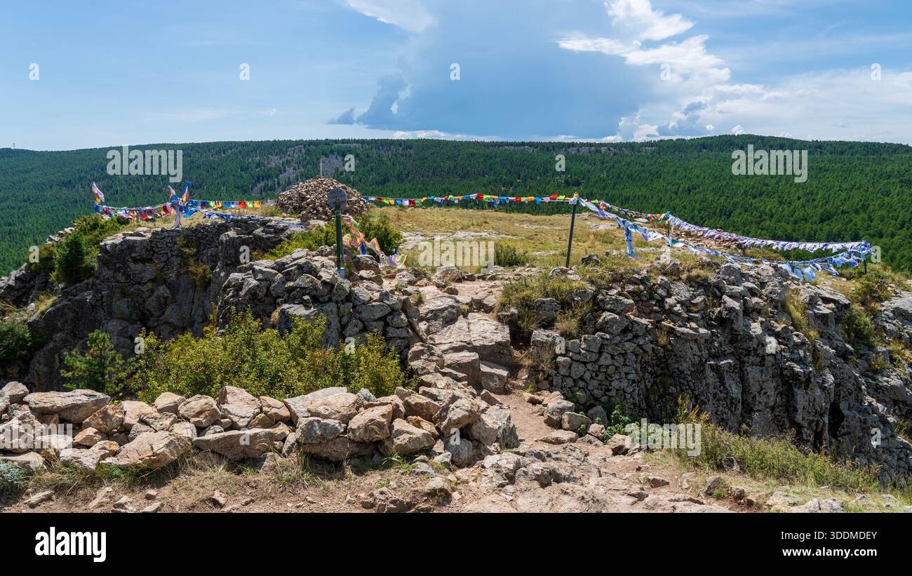 Heiliger Gipfel des Tuvkhun-Klosters in den Orkhon-Bergen in der Mongolei Stockfoto