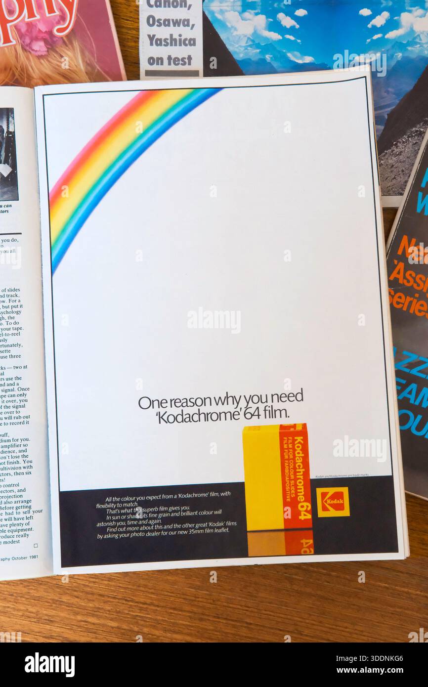 Anzeige für Kodak Kodachrome 64 35 mm Farbdiafilm im Magazin praktische Fotografie, Ausgabe Oktober 1981. Stockfoto