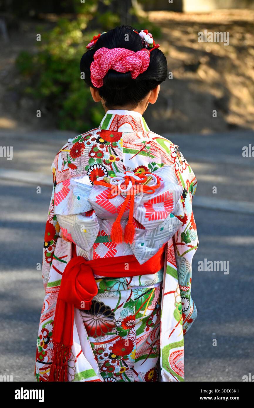Shichi-Go-San-Feier für 3-jährige Mädchen und Jungen, 5-jährige Jungen und 7-jährige Mädchen in Japan, Kasuga Taisha Schrein, Nara. Stockfoto