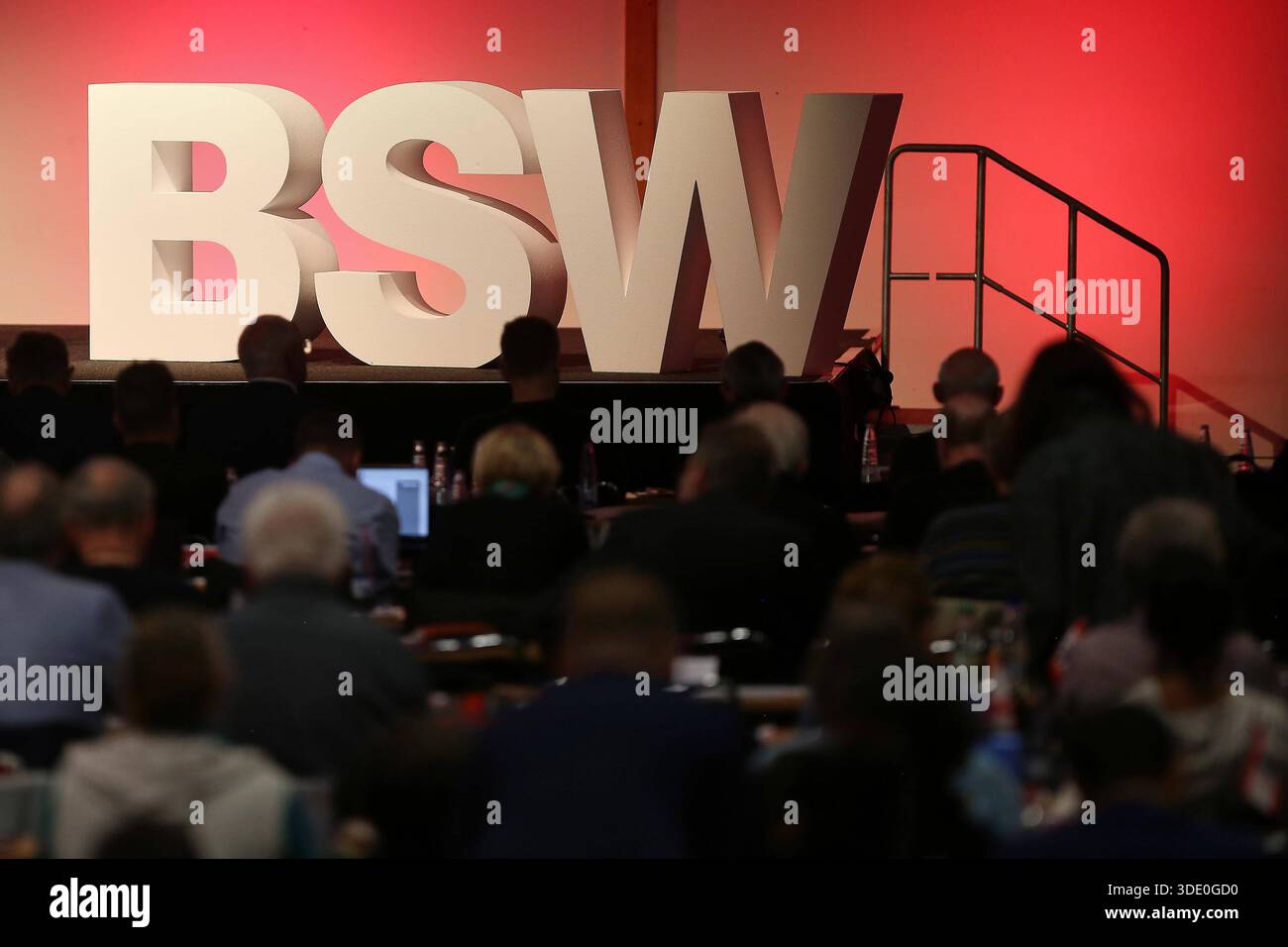 Magdeburg, Sachsen-Anhalt, Deutschland, 07.12.2025: Messe: 3. BSW-Bundesparteitag: BSW-Logo *** Magdeburg, Sachsen-Anhalt, Deutschland, 07 12 2025 Messe 3 BSW Bundesparteikonferenz BSW Logo Copyright: XdtsxNachrichtenagenturx dts 97962 Stockfoto