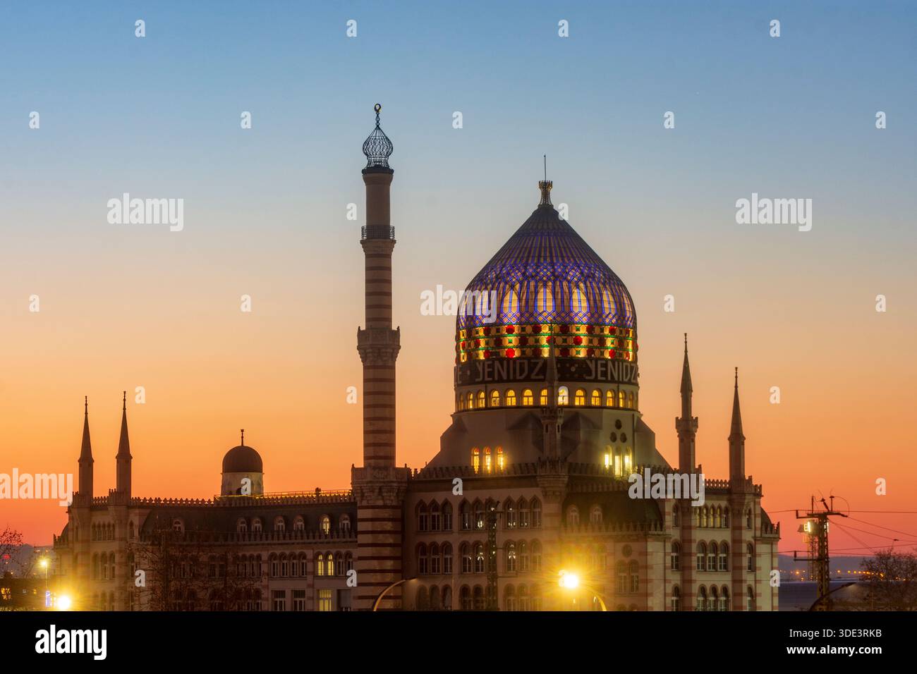 Dresden: Ehemalige Fabrikgebäude der Zigarettenfabrik Yenidze in Sachsen Stockfoto