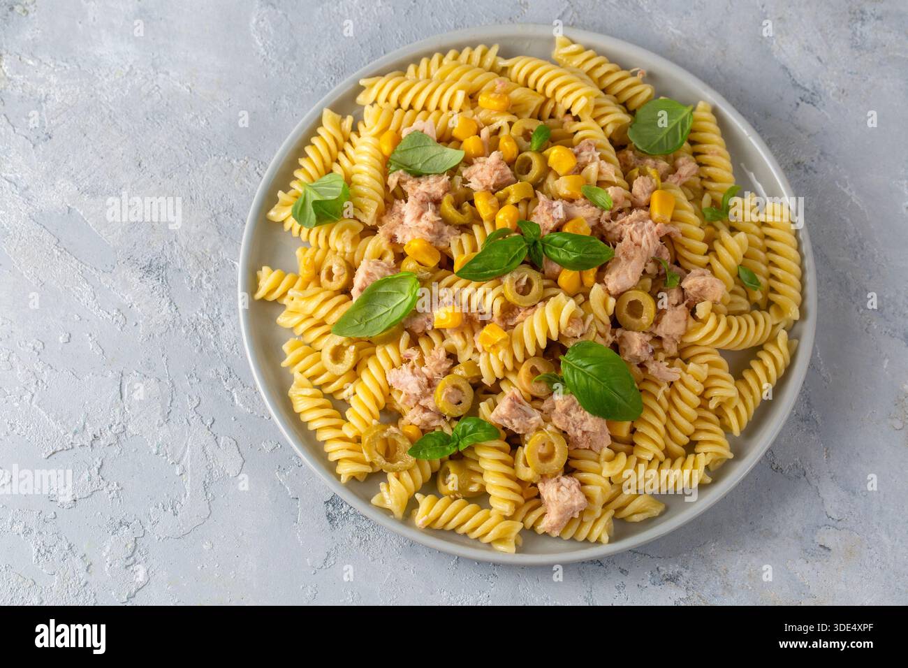Thunfisch Fusilli Nudeln, Spiralnudeln oder Spiralnudeln Stockfoto
