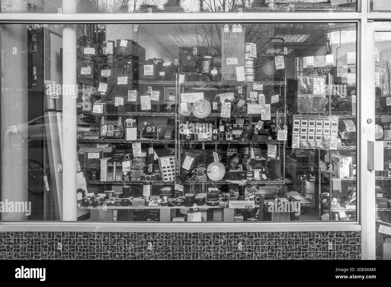 Das berühmte Mr. CAD Foto- und Kamerageschäft in Victoria, London Stockfoto