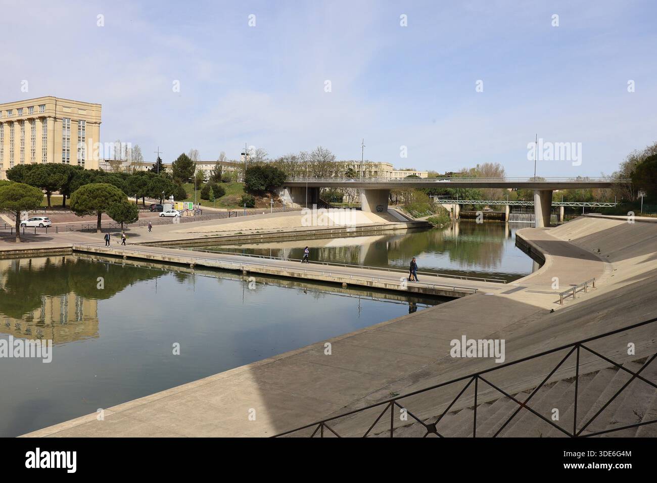 Rivière le Lez, fleuve Lez dans la ville, ville de Montpellier, Département de l'Hérault, Frankreich Stockfoto