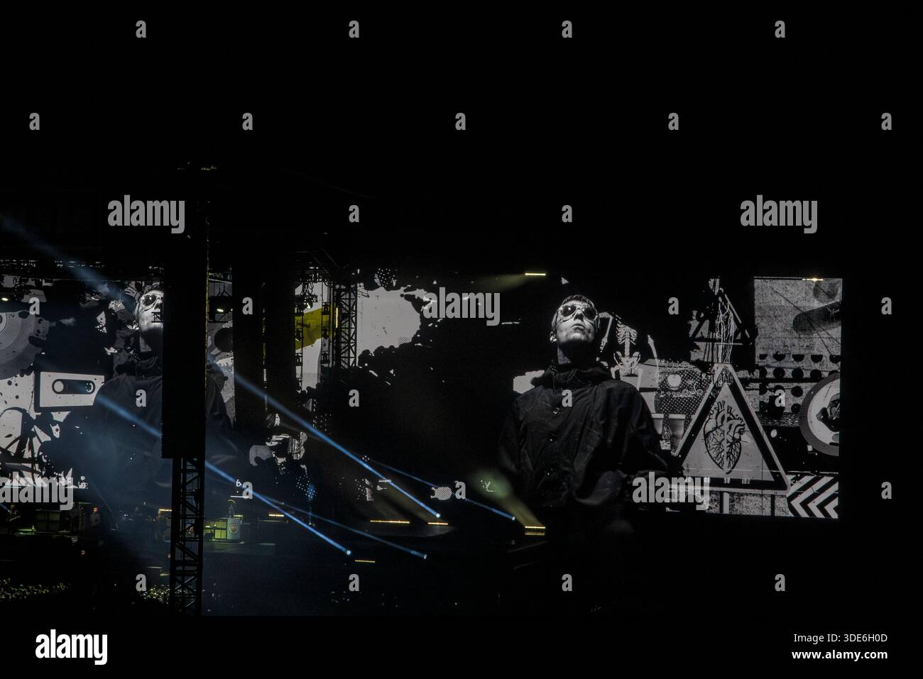 Liam Gallagher auf der Bühne beim lang erwarteten Oasis-Wiedersehen im Sommer 2025 Stockfoto