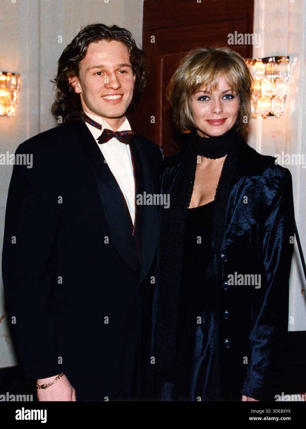 IZABELLA SCORUPCO ist eine schwedisch-amerikanische Schauspielerin, Sängerin und Model. Sie ist bekannt für ihre Rolle als Bond-Mädchen, Natalya Simonova, in dem James-Bond-Film GoldenEye aus dem Jahr 1995. Sie ist auch bekannt für ihre Coverversion des Shirley & Company Songs Shame, Shame, Shame, Shame, der 1992 veröffentlicht wurde und zu einem europäischen Hit wurde. Scorupco war mit dem Eishockeyspieler Mauriusz Czerkawski verheiratet 1996-1998 hatten sie eine Tochter zusammen Stockfoto
