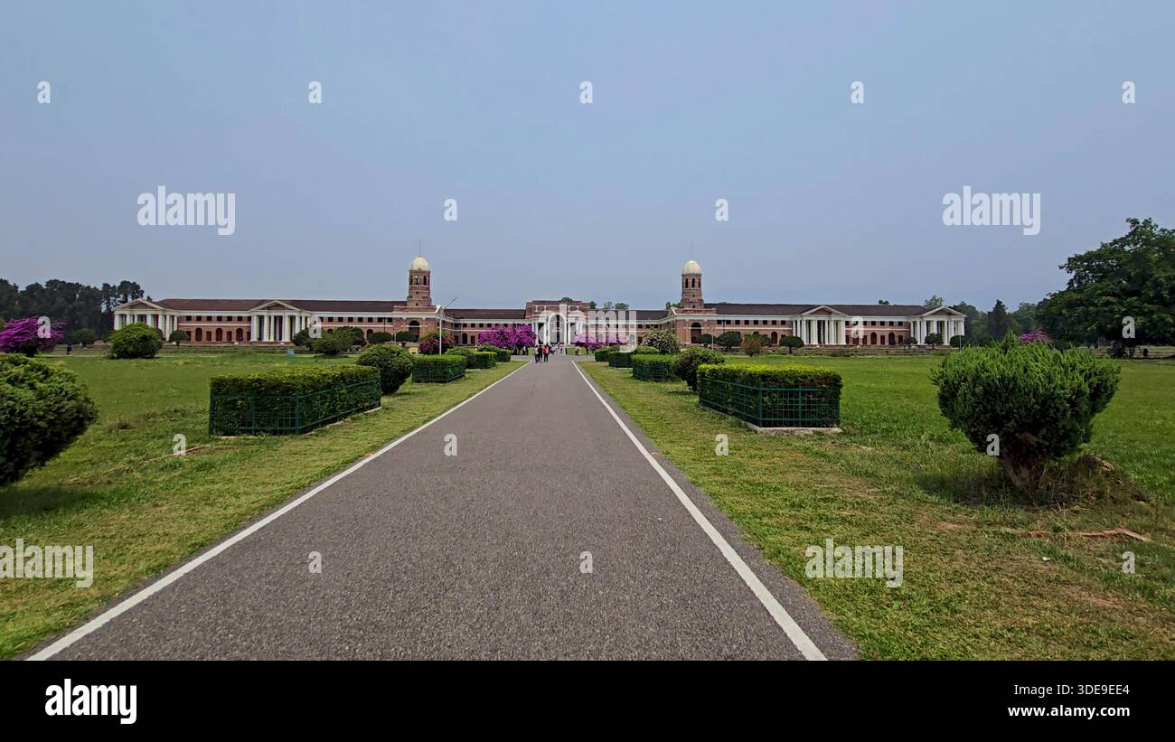 Exzellenz im Bildungsbereich am FRI Campus, Dehradun. Hochwertige Fotos Stockfoto