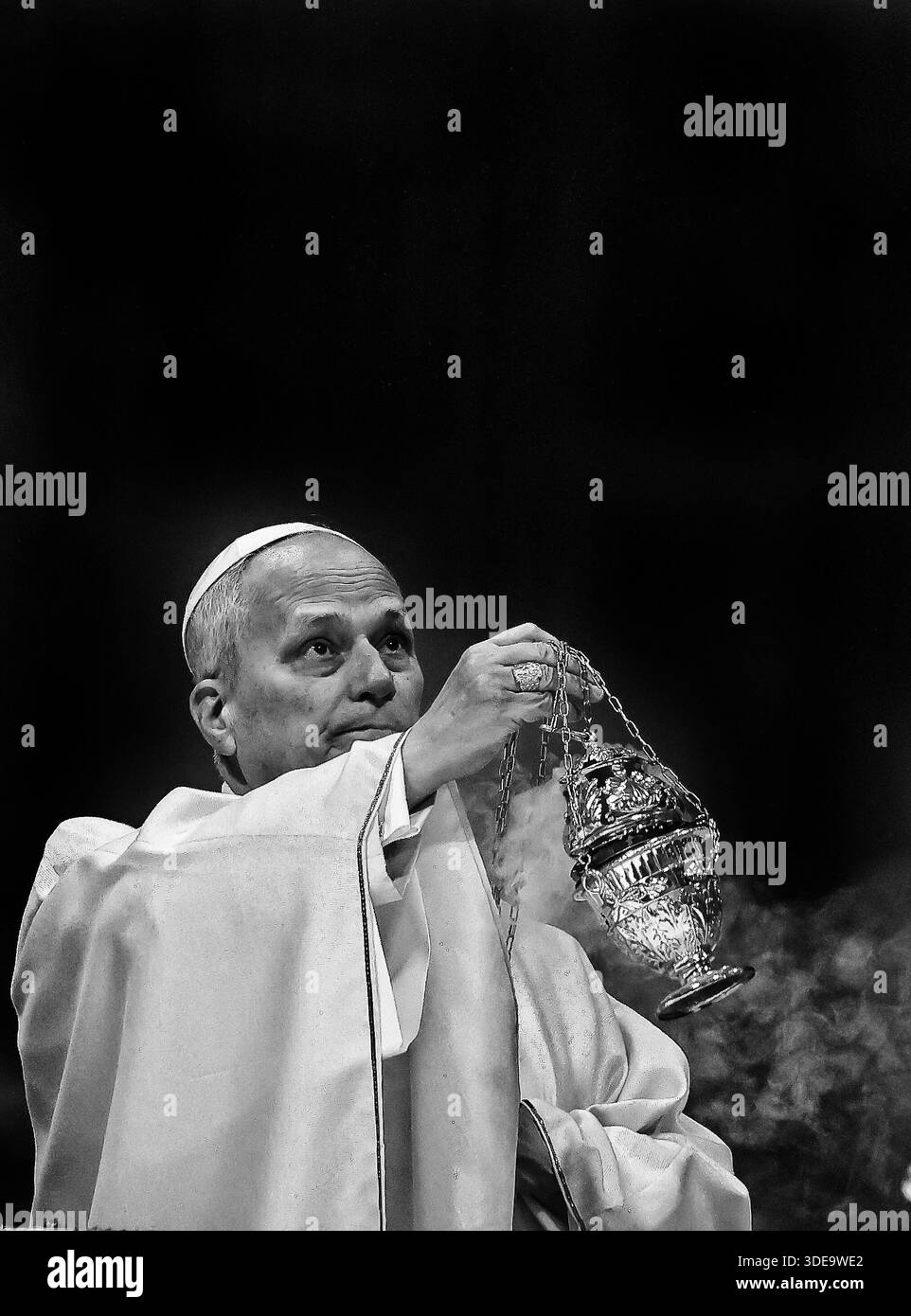 Januar 2026. Vatikanstadt - PAPST LEO XIV. Feiert im Petersdom im Vatikan die Messe „Epiphanie des Herrn“. EvandroInetti ZUMA Wire (Foto: © Evandro Inetti/ZUMA Press Wire) NUR REDAKTIONELLE VERWENDUNG! Nicht für kommerzielle ZWECKE! Stockfoto