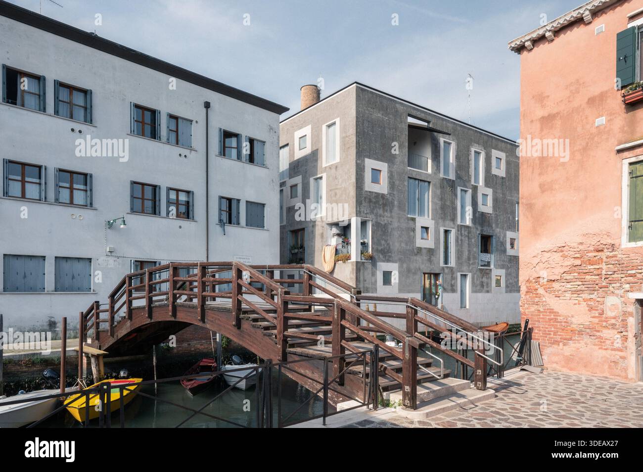 D Gebäude Ex Junghans Industriegebiet, entworfen vom italienischen Architekten Cino Zucchi Architetti, Venezia, Venedig, Italien. Zeitgenössische Architektur Stockfoto