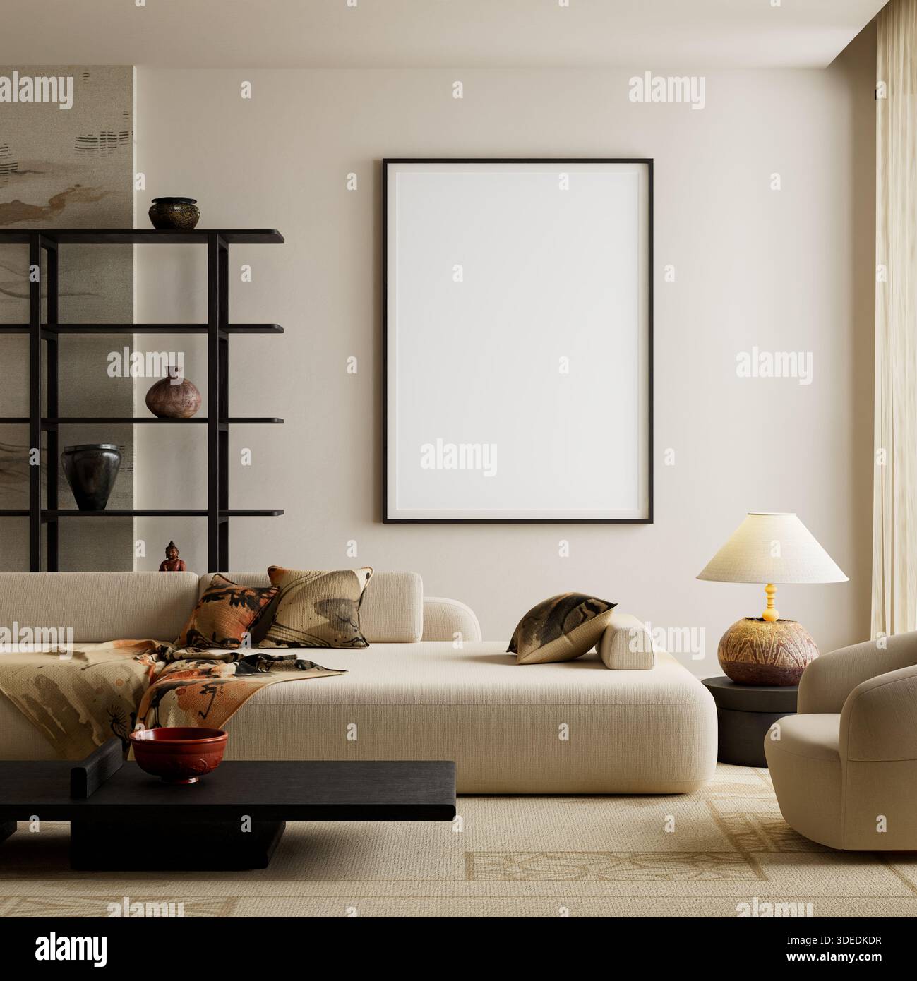 Das auffallende japanische Design vereint natürliche Materialien mit starkem Kontrast und minimalen Möbeln. Ein raffiniertes, nachgeordnetes Posterrahmendetail unterstützt eine moderne Inte Stockfoto