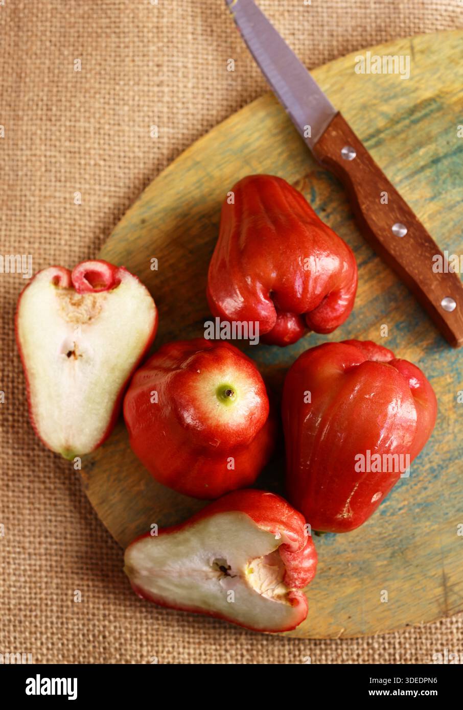 Frischer Bio-Cashew-Apfel aus tropischen Früchten für gesunde Ernährung Stockfoto