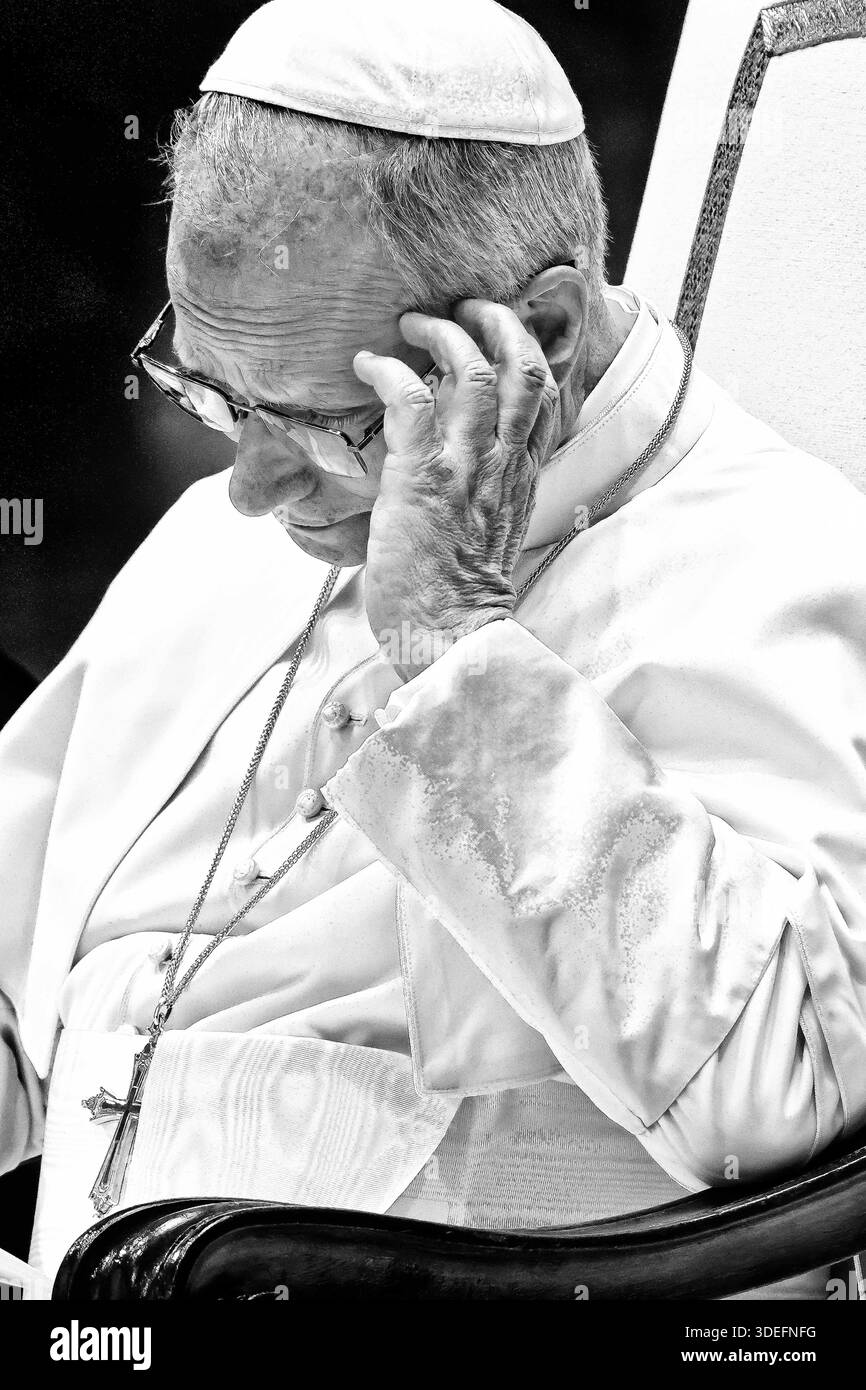 Januar 2026. Vatikanstadt - PAPST LEO XIV. Während seiner Generalaudienz am mittwoch im Saal Paul VI. Im Vatikan. EvandroInetti ZUMA Wire (Foto: © Evandro Inetti/ZUMA Press Wire) NUR REDAKTIONELLE VERWENDUNG! Nicht für kommerzielle ZWECKE! Stockfoto