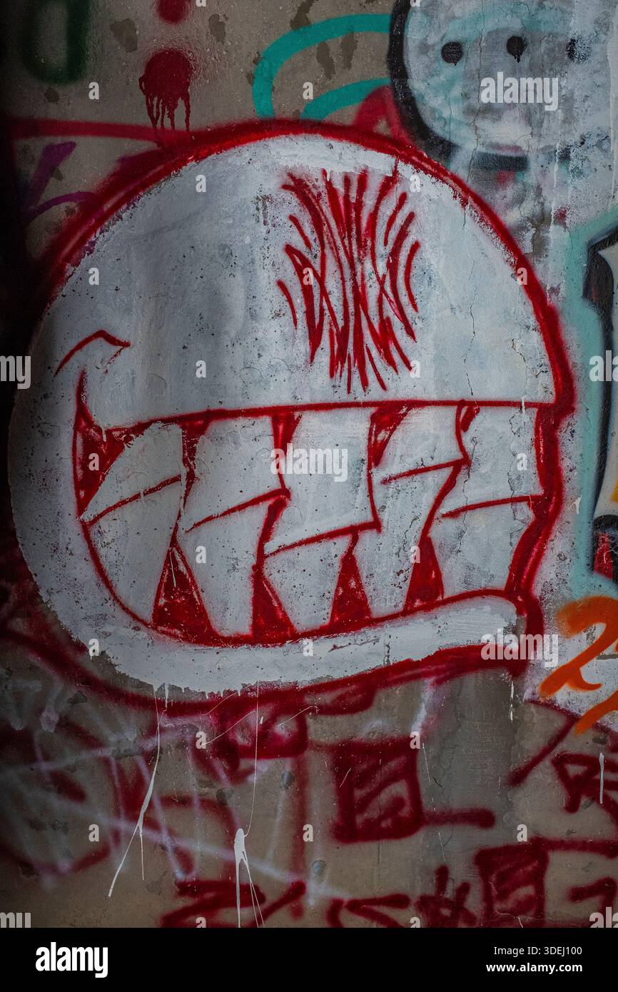 Graffiti in & im ' Hell's Gate Tunnel' Albuquerque, New Mexico Stockfoto