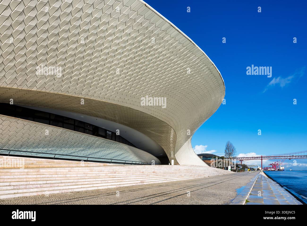 Das Museum für Kunst, Architektur und Technologie oder MAAT, Belém Viertel, Lissabon, Portugal Stockfoto