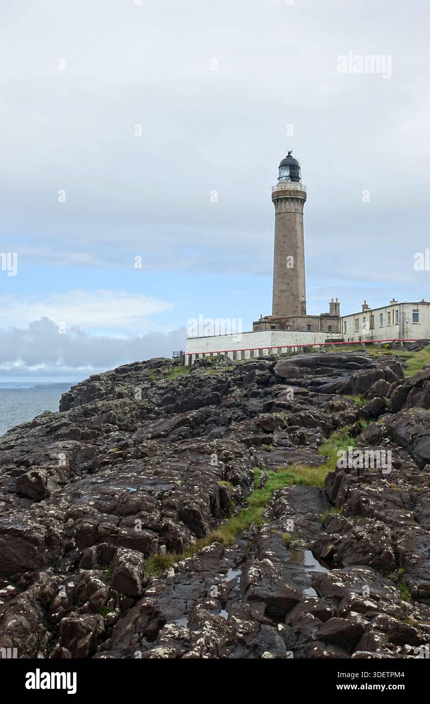 Ardnamurchan Lighthouse und Red Fog Horn auf Ardnamurchan sind der westlichste Punkt auf dem britischen Festland, Scottish Highlands, Großbritannien. Stockfoto