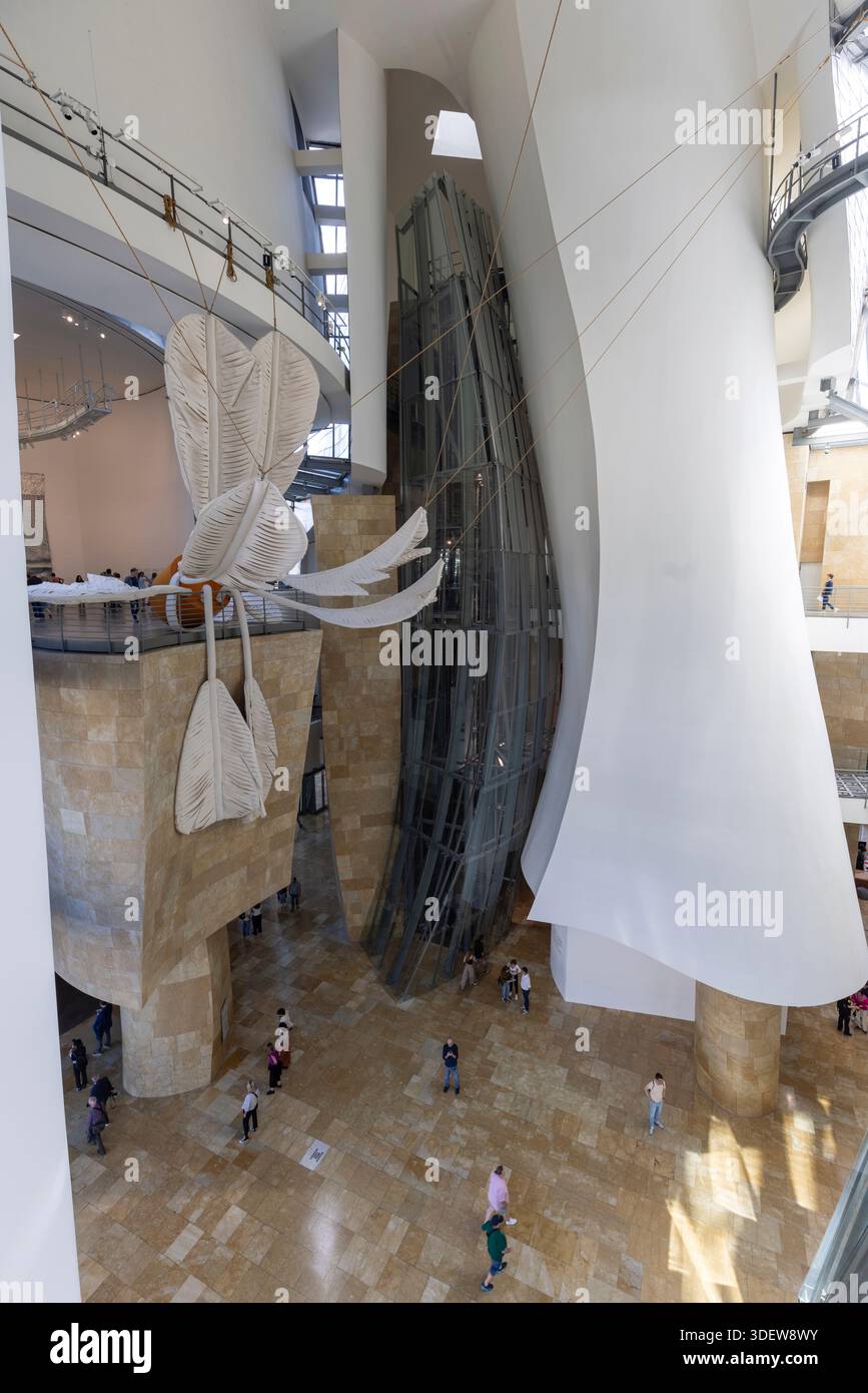 Bilbao, Guggenheim Museum von Frank Gehry, Inneneinrichtung, Kunst, Besucher Stockfoto