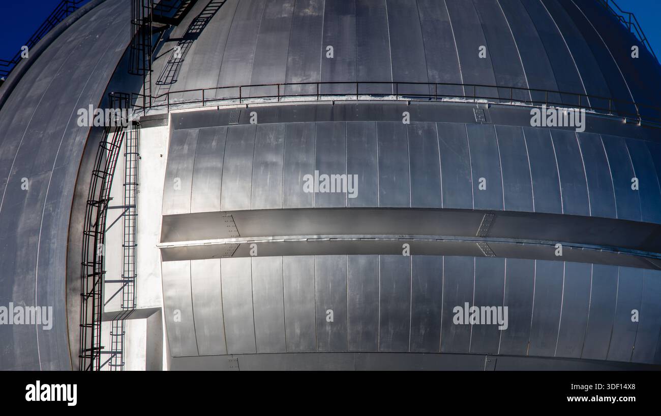Nahaufnahme des Gemini Observatory auf dem Gipfel des Moana Kea auf der Big Island von Hawaii, USA Stockfoto