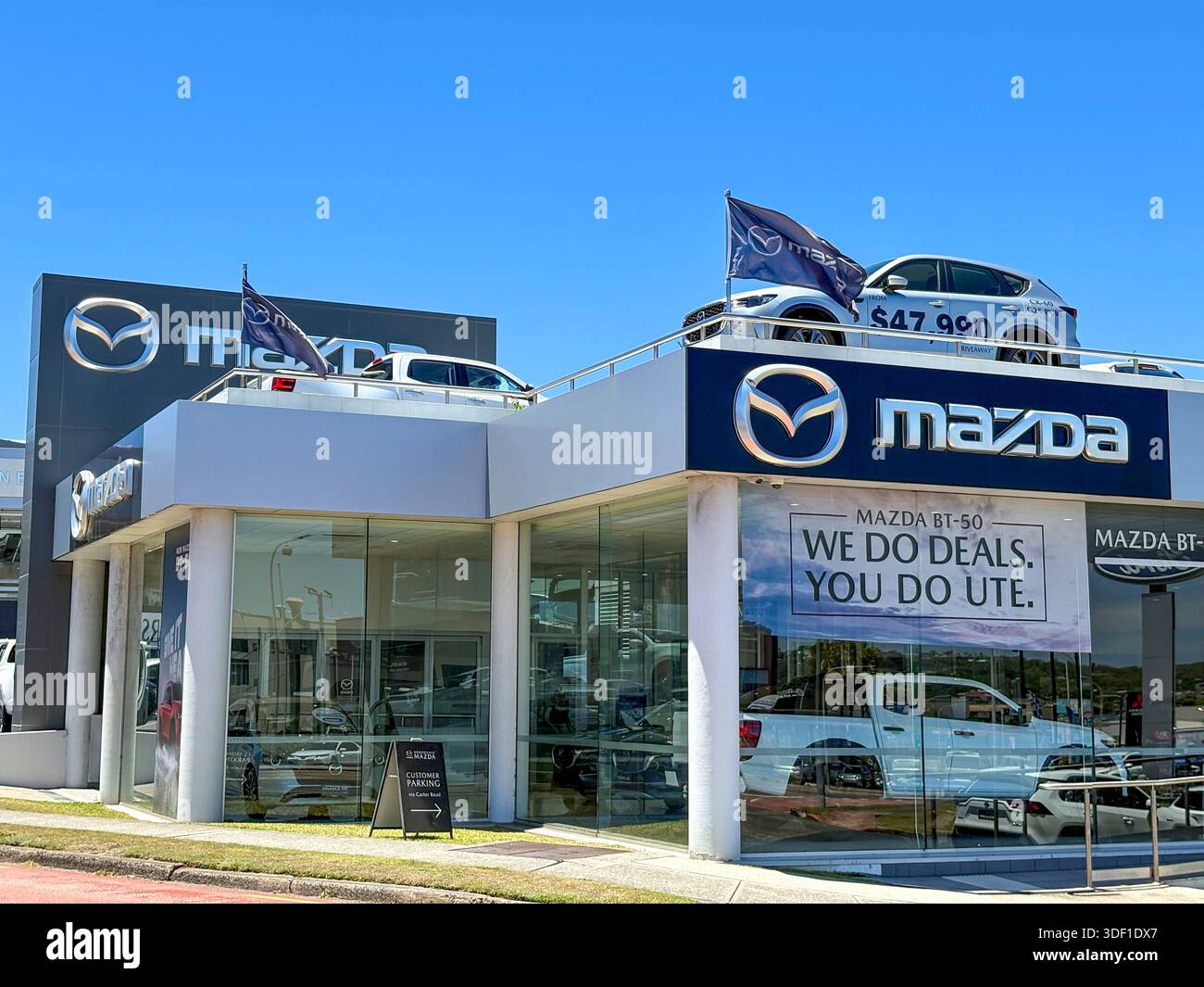Mazda Showroom Autohändler für den Mazda ute Vehicle Truck, Brookvale, Sydney, Australien - Smartphone-aufgenommenes Stockfoto