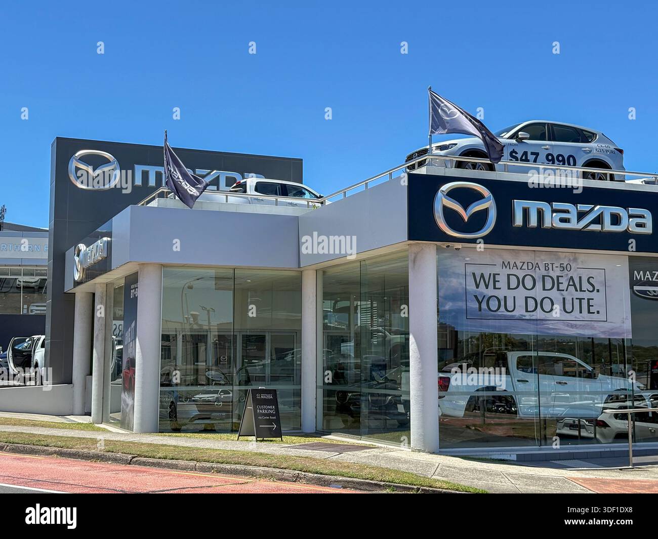 Mazda Showroom Autohändler für den Mazda ute Vehicle Truck, Brookvale, Sydney, Australien - Smartphone-aufgenommenes Stockfoto