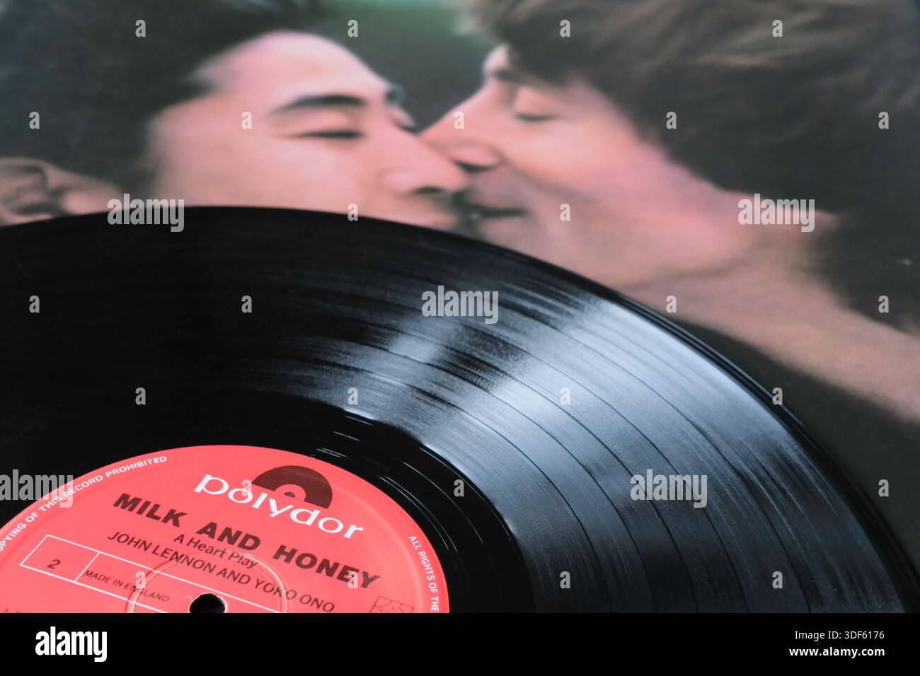 Milk and Honey Vinyl LP von John Lennon und Yoko Ono veröffentlicht auf Polydor Records 1984 Stockfoto