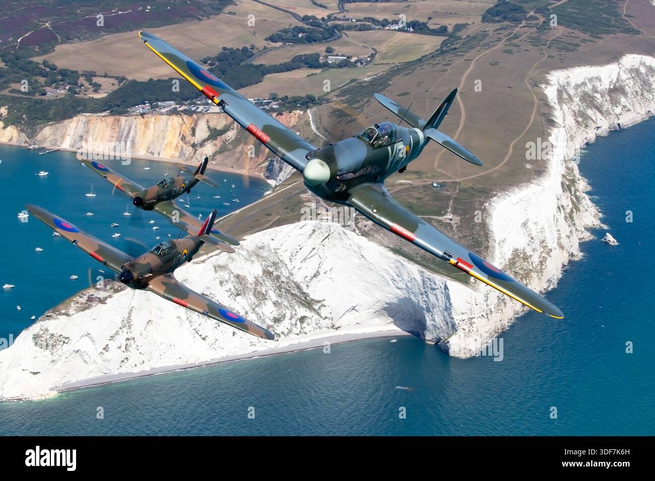 Die UK Warbirds 2025 zeigten die Royal Air Force Hawker Hurricanes ...