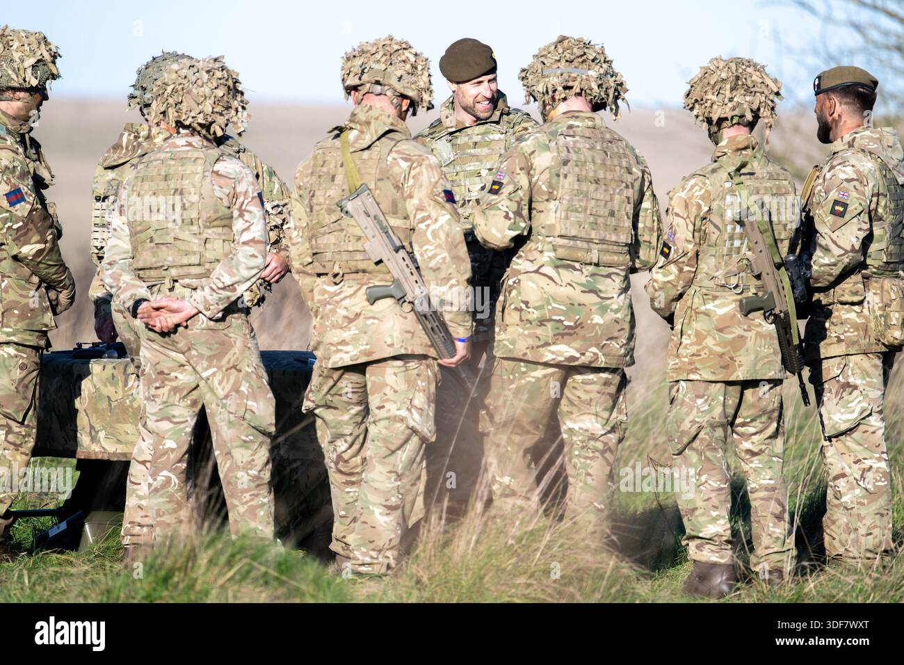 Salisbury Plain, Großbritannien. 26. November 2024. William, der Prinz von Wales, Colonel, walisische Garde, besucht das 1. Bataillon walisische Garde. Stockfoto