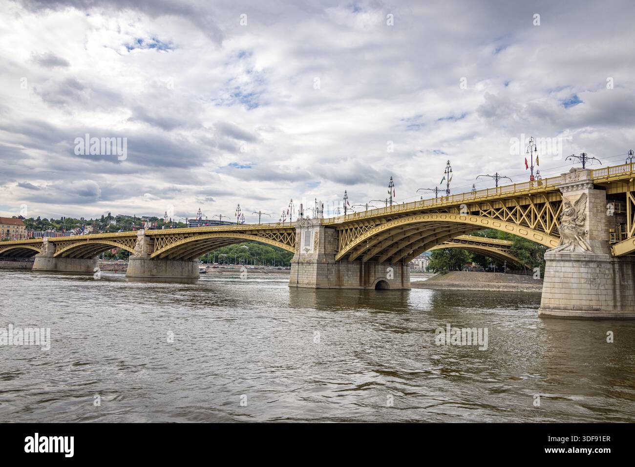 Margaretenbrücke (Margit híd) über die Donau, Budapest, Ungarn Stockfoto