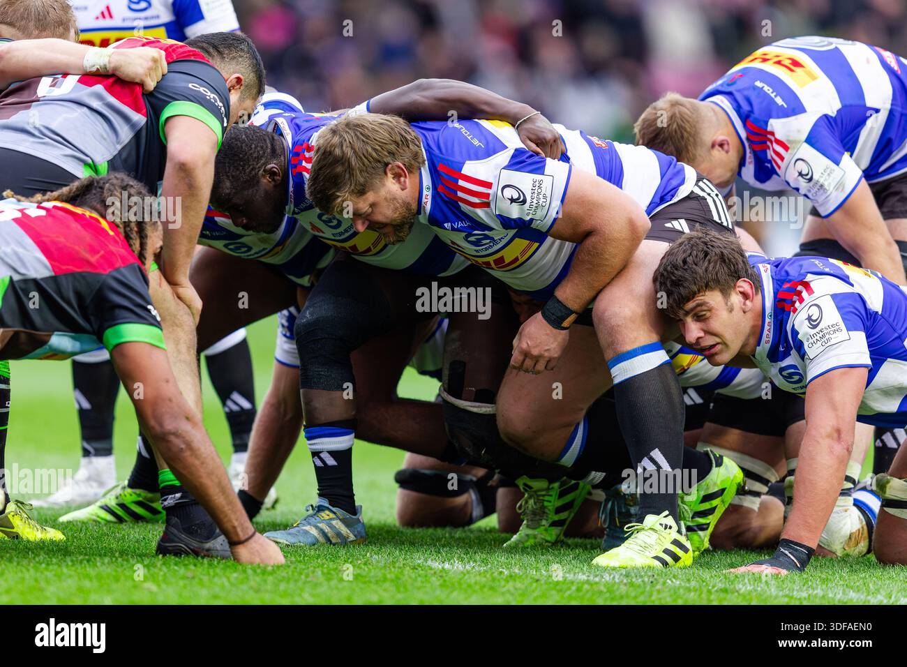 London, England, Vereinigtes Königreich, 11. Januar 2026. Oli Kebble von DHL Stormers packt sich beim Investec Champions Cup Spiel Harlequins gegen DHL Stormers in einem Scrum. Credit: Nick B Images/Alamy Credit: Nick Browning/Alamy Live News Stockfoto