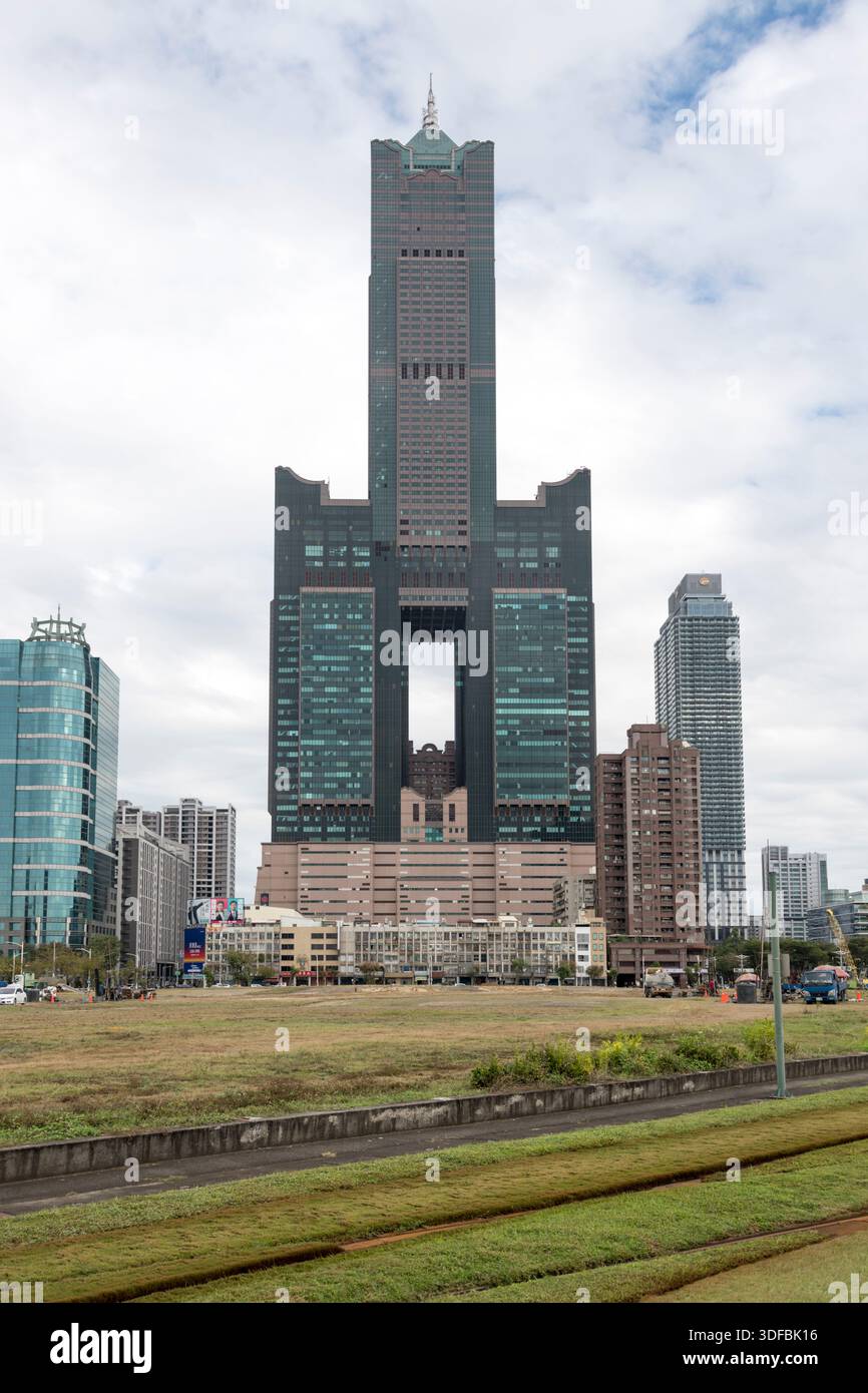 85 Sky Tower, Nr. 5, Ziqiang 3rd Rd, Bezirk Lingya, Stadt Kaohsiung, Taiwan Stockfoto