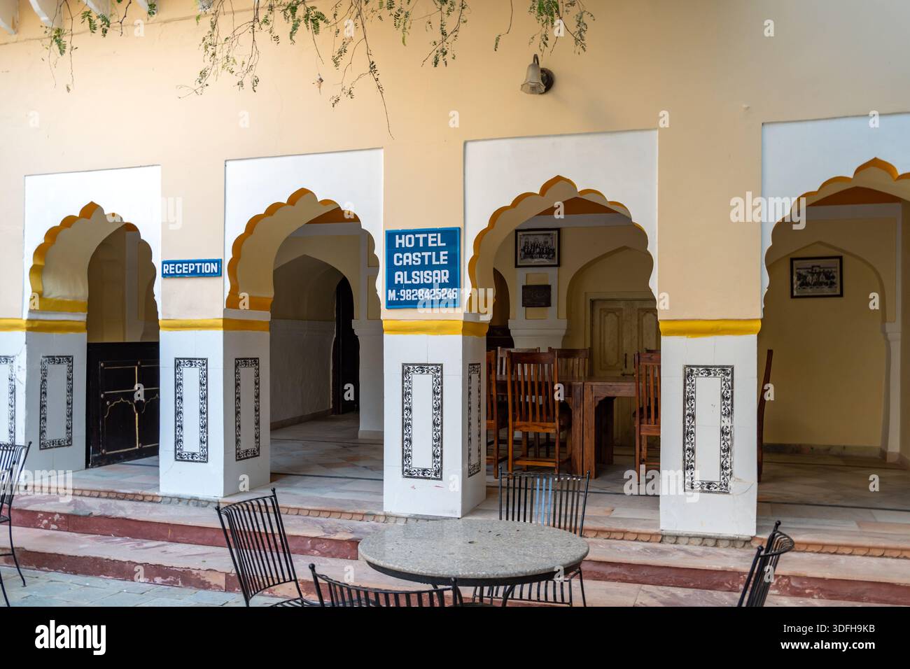 Alsisar Mahal, ein historisches Palasthotel in Alsisar, Jhunjhunu, Shekhawati, Rajasthan, Indien Stockfoto