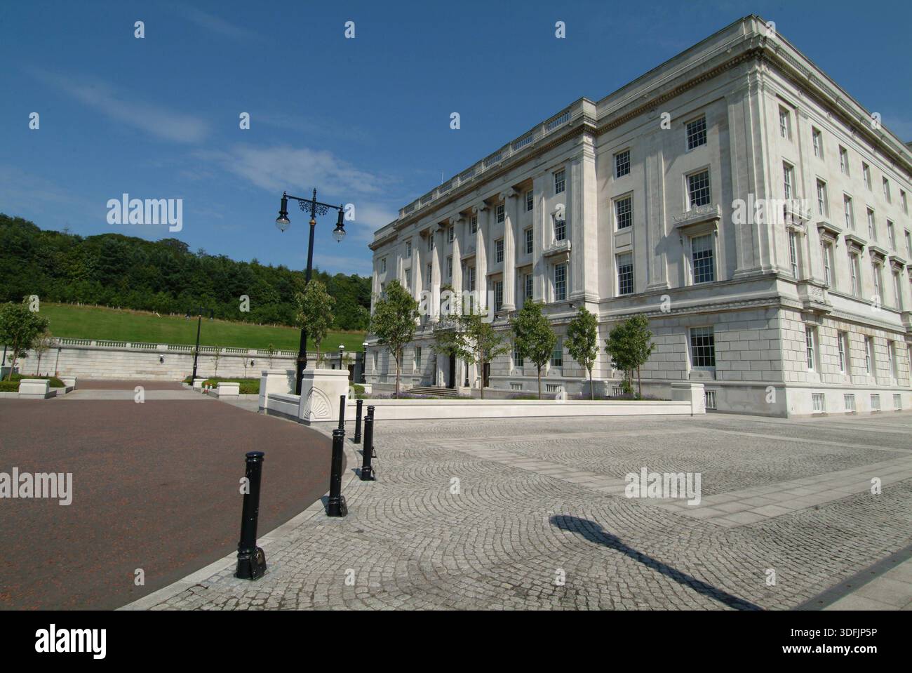 Parlamentsgebäude auf dem Stormont Estate in Belfast, Nordirland, Sitz der dezentralisierten Northern Ireland Assembly. - Belfast, Vereinigtes Königreich: Stockfoto