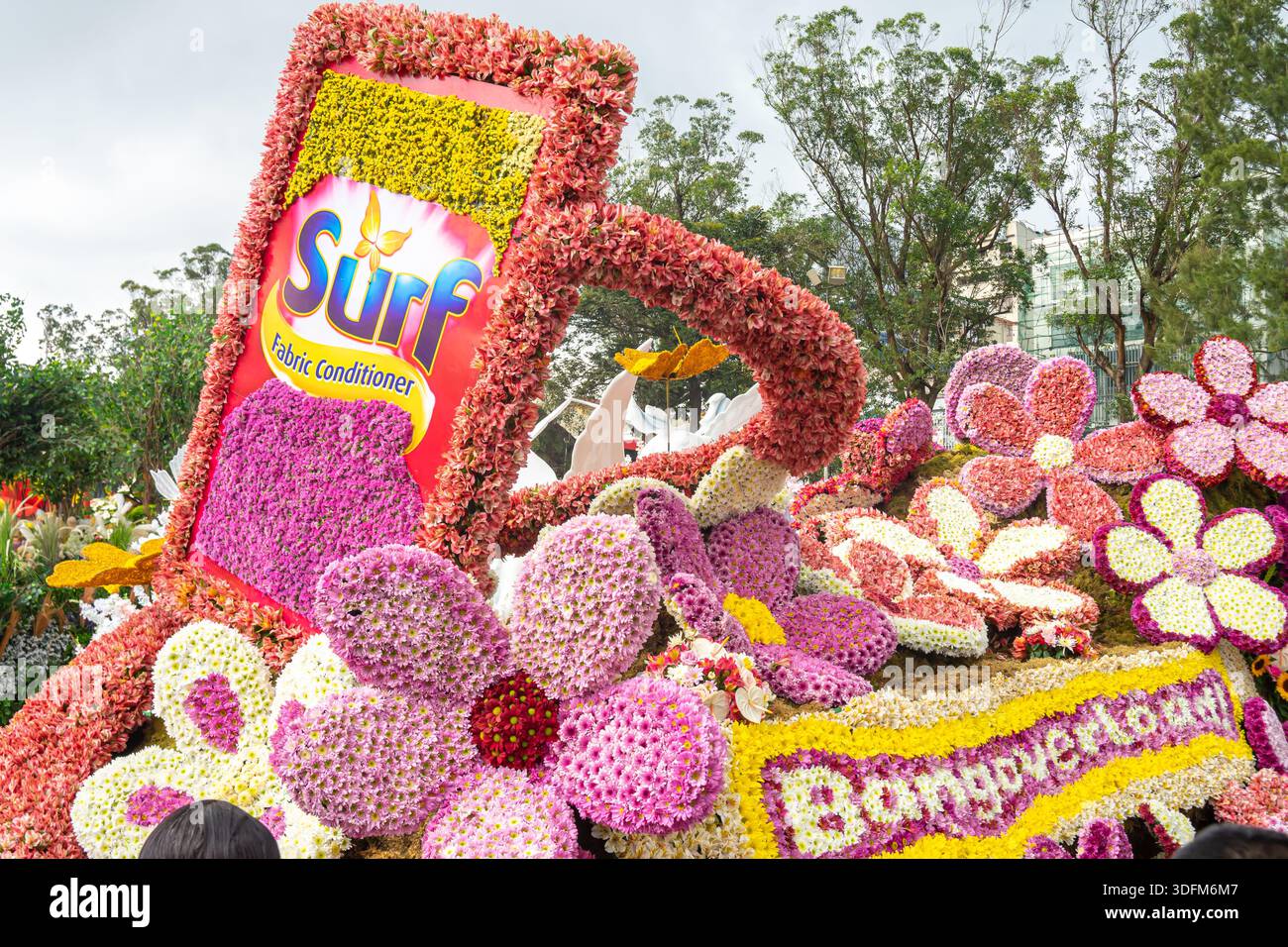 Surf Fabric Conditioner Blumenfloat vom Panagbenga Festival, dem jährlichen Blumenfest in Baguio City, Philippinen. Stockfoto