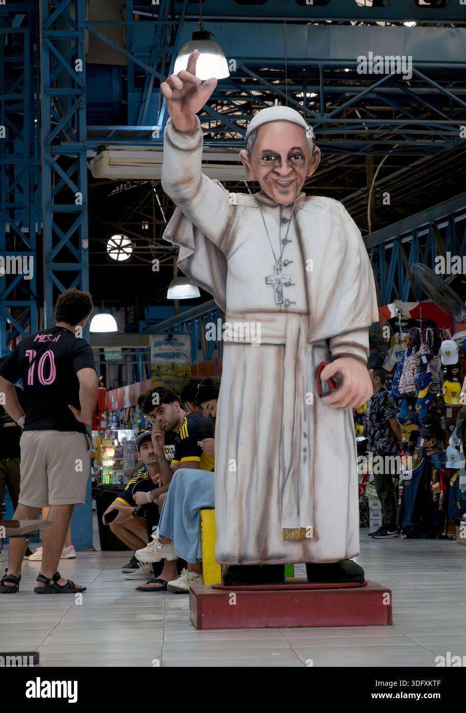 Karikaturstatue des ehemaligen Papstes Franziskus in La Boca, Buenos Aires, Argentinien Stockfoto