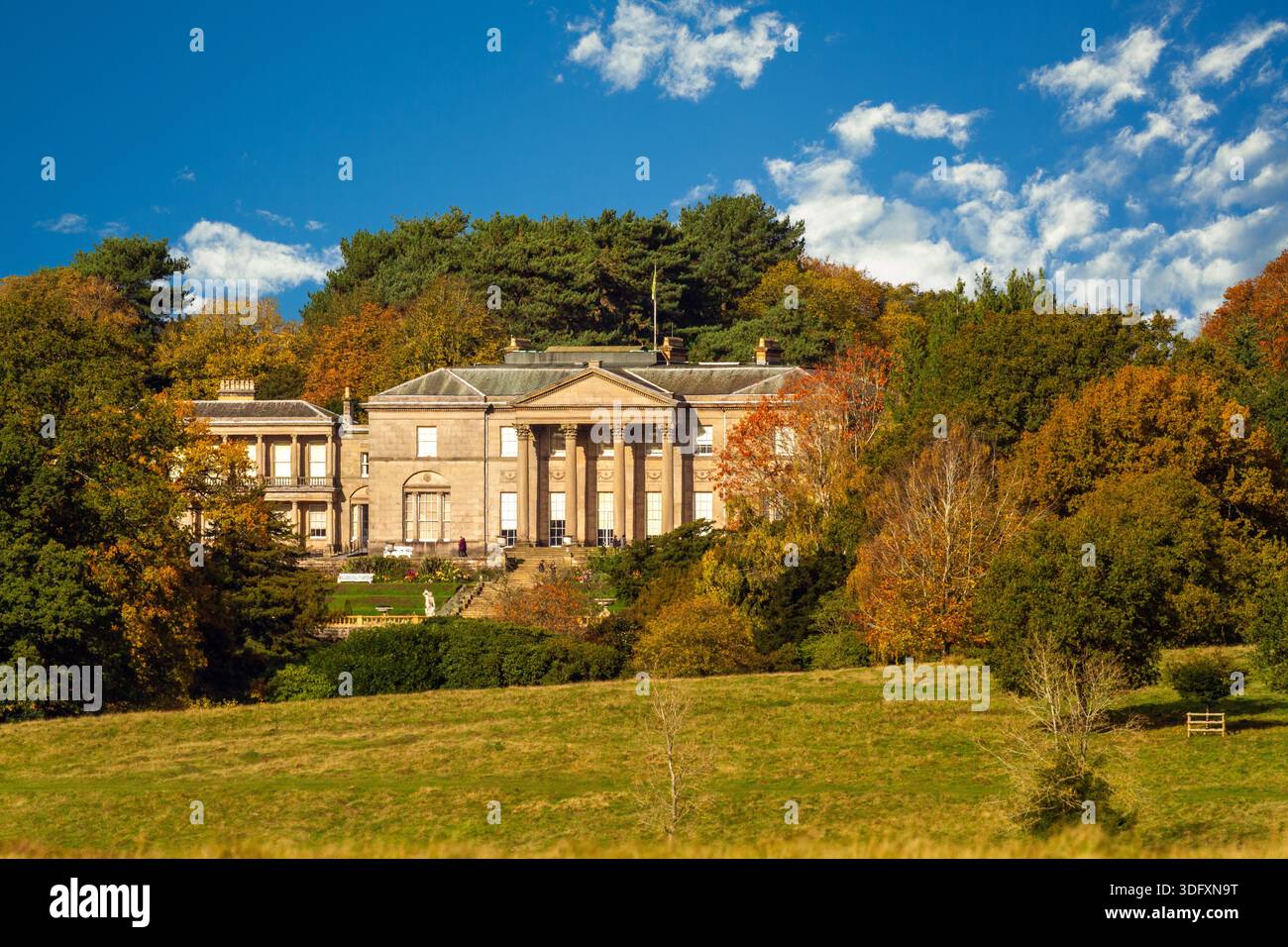 Tatton Hall ist eine Anlage des National Trust im Park von Tatton Park Knutsford Cheshire Stockfoto