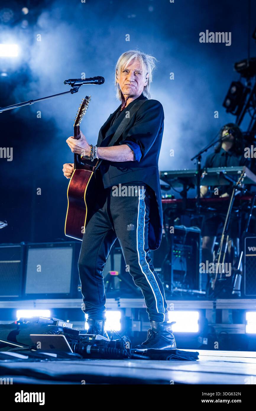 Jean Louis Aubert trat am 23. Juli 2025 beim Paleo Festival Nyon in Nyon auf. Foto: Loona/ABACAPRESS.COM Stockfoto