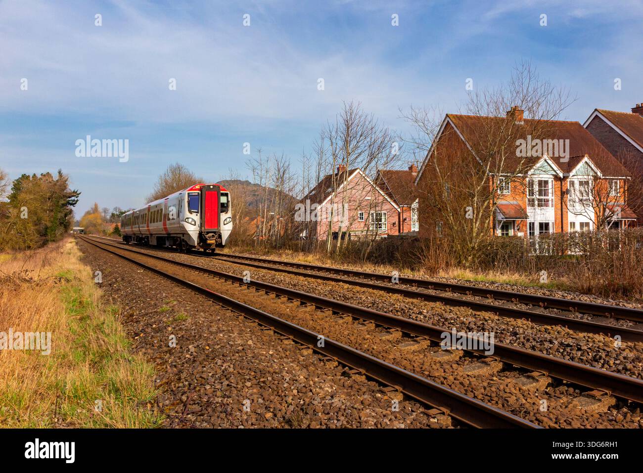 Dieselzugwagen der Baureihe 197, gebaut von CAF, basierend auf der Civity-Plattform, die von Transport for Wales auf der Welsh Marches Line betrieben wird. Stockfoto