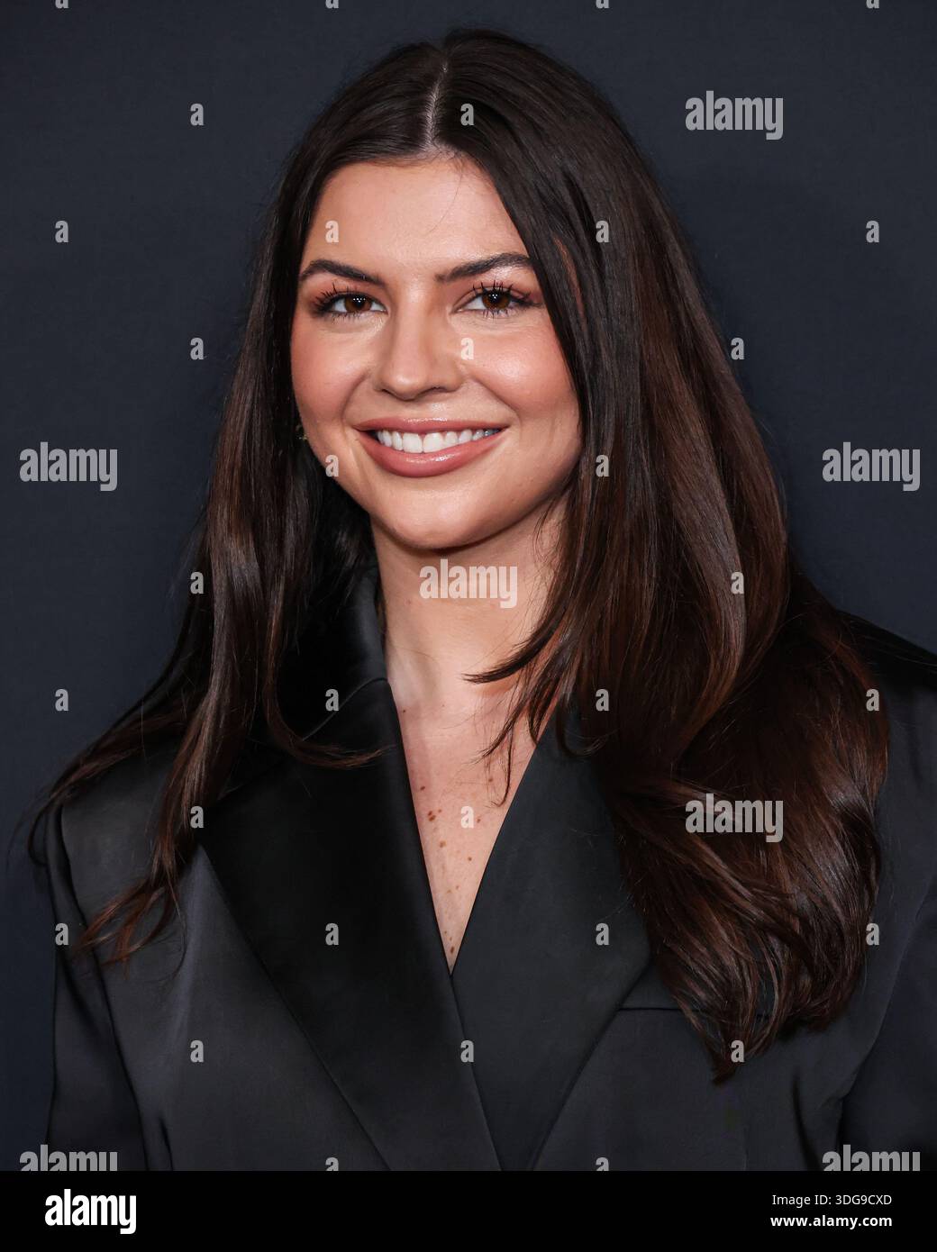 SANTA MONICA, LOS ANGELES, KALIFORNIEN, USA - JANUAR 09: Deyton Deller kommt bei den 2. Jährlichen WWD (Women's Wear Daily) Style Awards 2026, Golden Globes, die von Amazon Beauty, Donna Karan New York, Glamsquad, IHG Hotels and Resorts und Moet and Chandon am 9. Januar 2026 im Regent Santa Monica Beach in Santa Monica, Los Angeles, Kalifornien, Kalifornien, USA, verliehen wurden. (Foto: Xavier Collin/Image Press Agency) Stockfoto