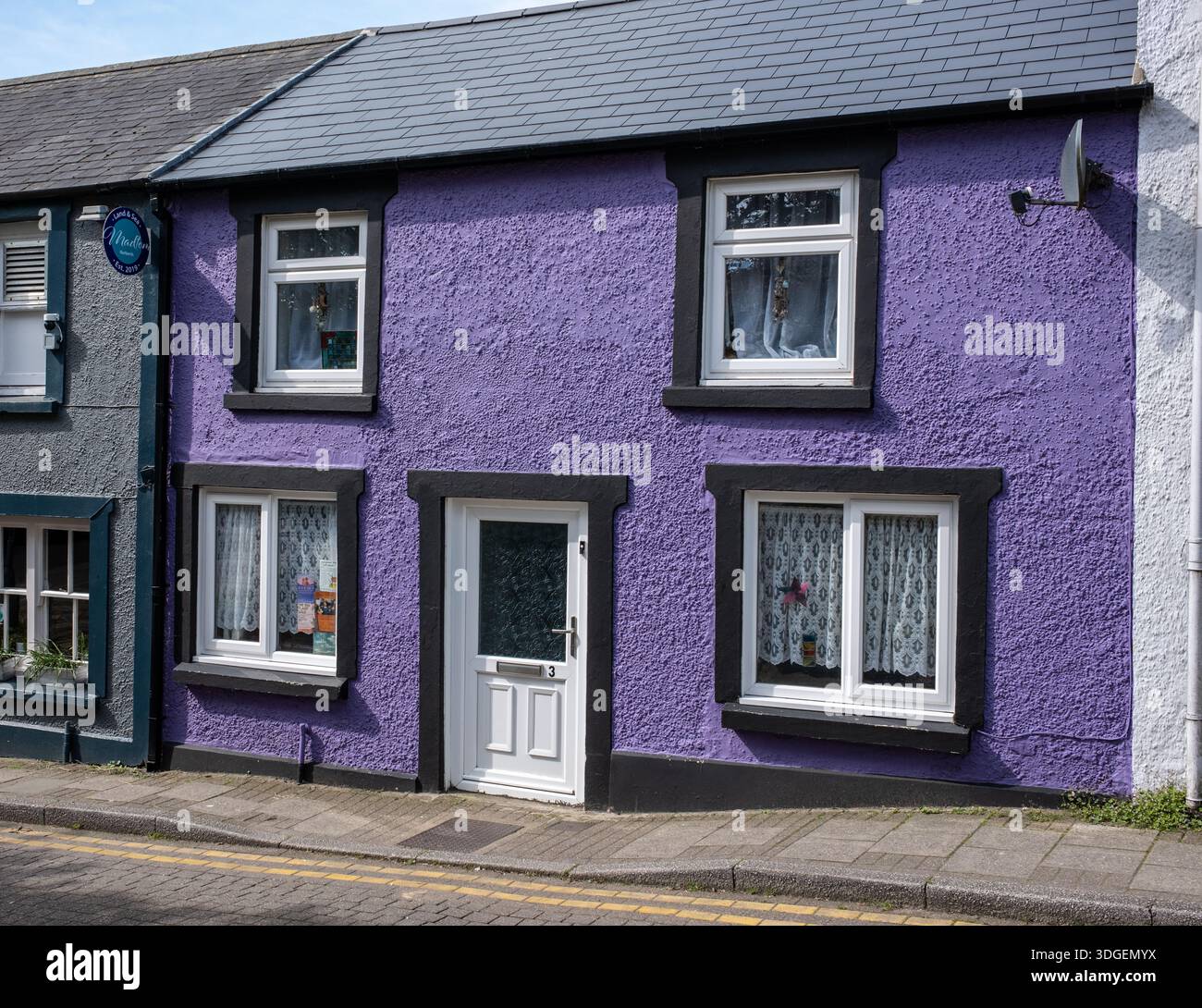 Purple House in Narberth Pembrokeshire, West Wales, Großbritannien Stockfoto