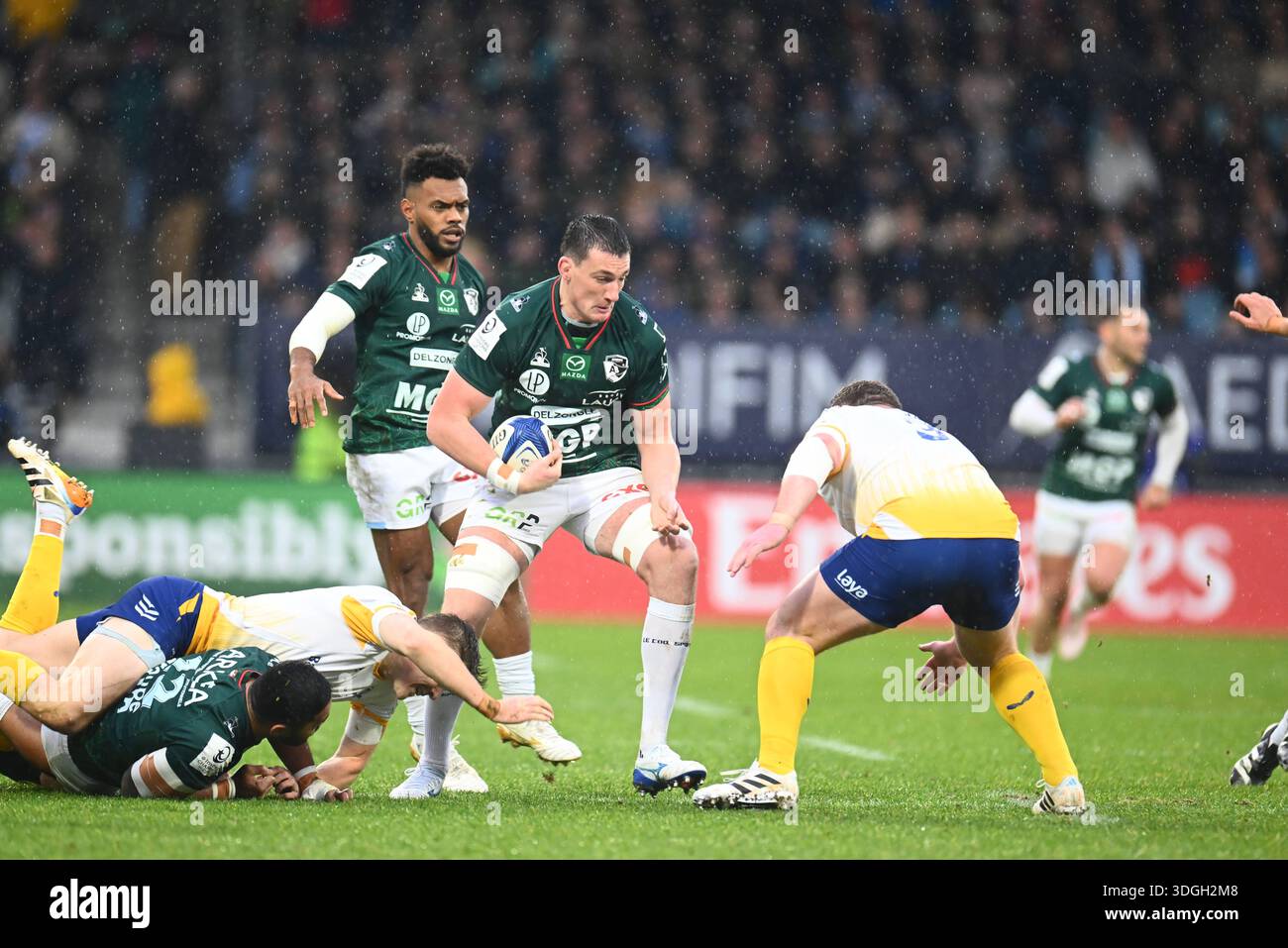 Ewan Johnson aus Bayonne und Sireli Maqala aus Aviron Bayonnais während des EPCR Champions Cup-Spiels zwischen Bayonne und Leinster am 17. Januar 2026 im Stade Jean Dauger in Bayonne, Frankreich. (Foto: Loic Cousin/Icon Sport) Stockfoto