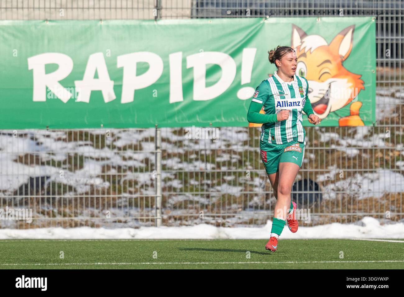 Wien, Österreich. Januar 2026. 18.01.26, Testmatch, Trainingsgelände Allianz Stadion in Wien/Österreich - SK Rapid (AUT) vs Eger SE (HUN). Im Rahmen von SK Rapids-Verteidiger Flora Zimmermann beim ersten Testspiel 2026. Foto: Christian Mueller - 20260118 PD21863 Foto: APA-PictureDesk/Alamy Live News Stockfoto